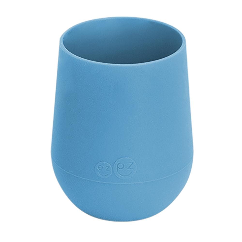 ezpz mini silicone cup that holds 4oz recommended for 12m+