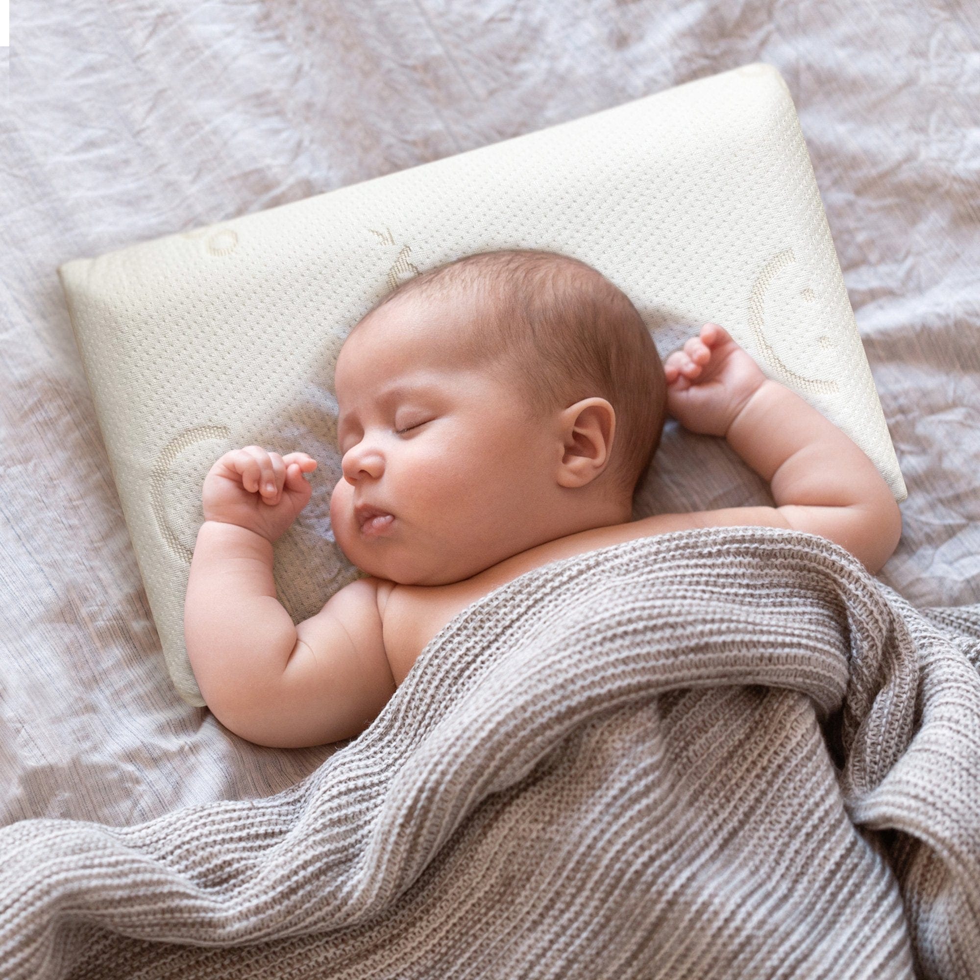 Baby bumbo outlet pillow