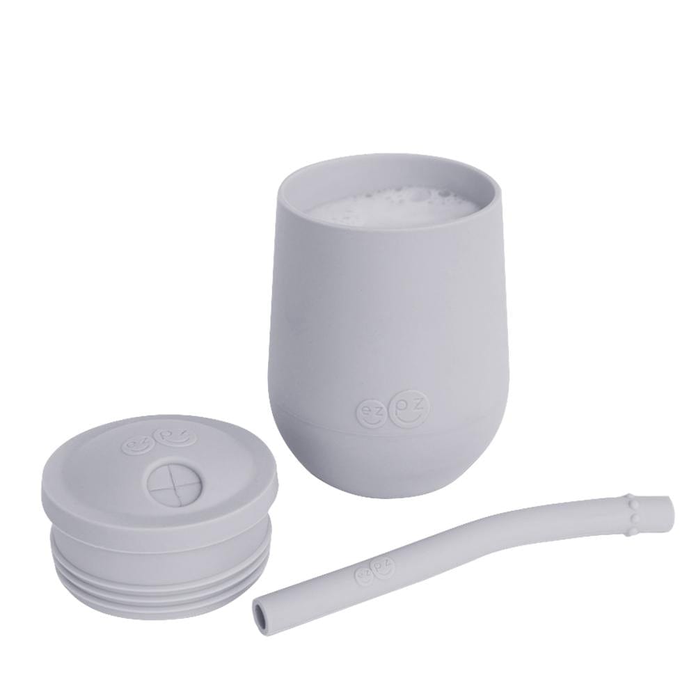 ezpz silicone cup with a lid and a staw, holds 4oz