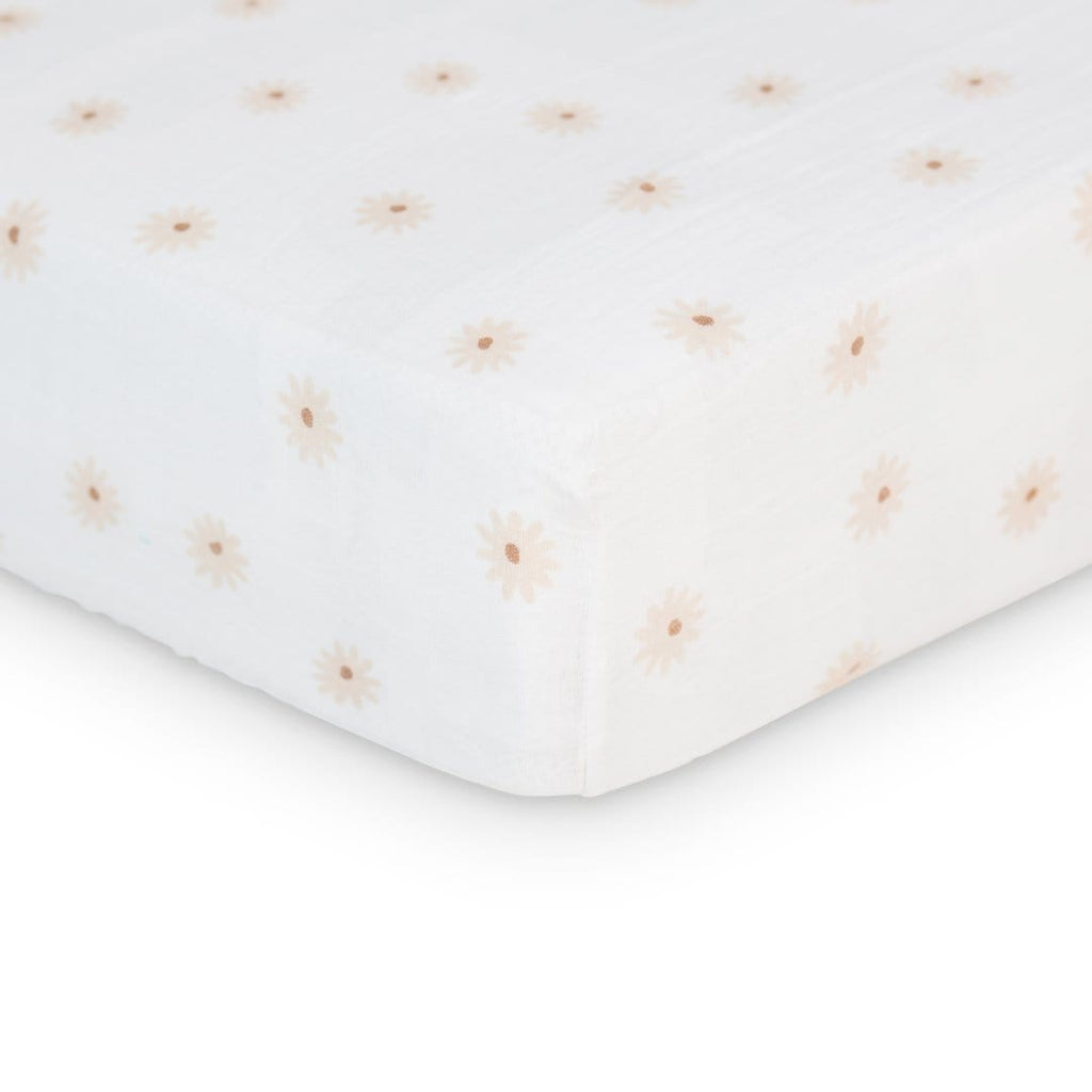 Lulujo Muslin Crib Sheet | Daisies